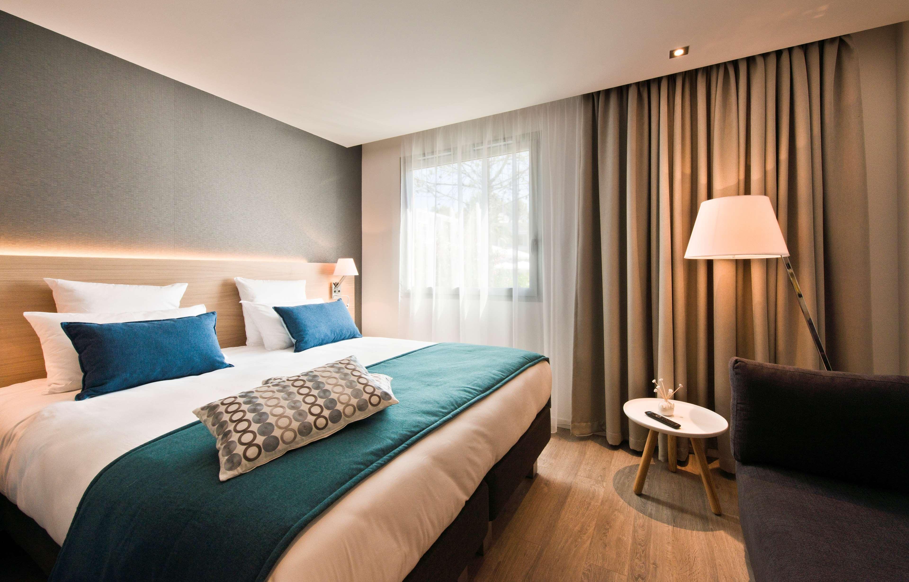 Golden Tulip Sophia Antipolis - Hotel & Spa Вальбонн Екстер'єр фото