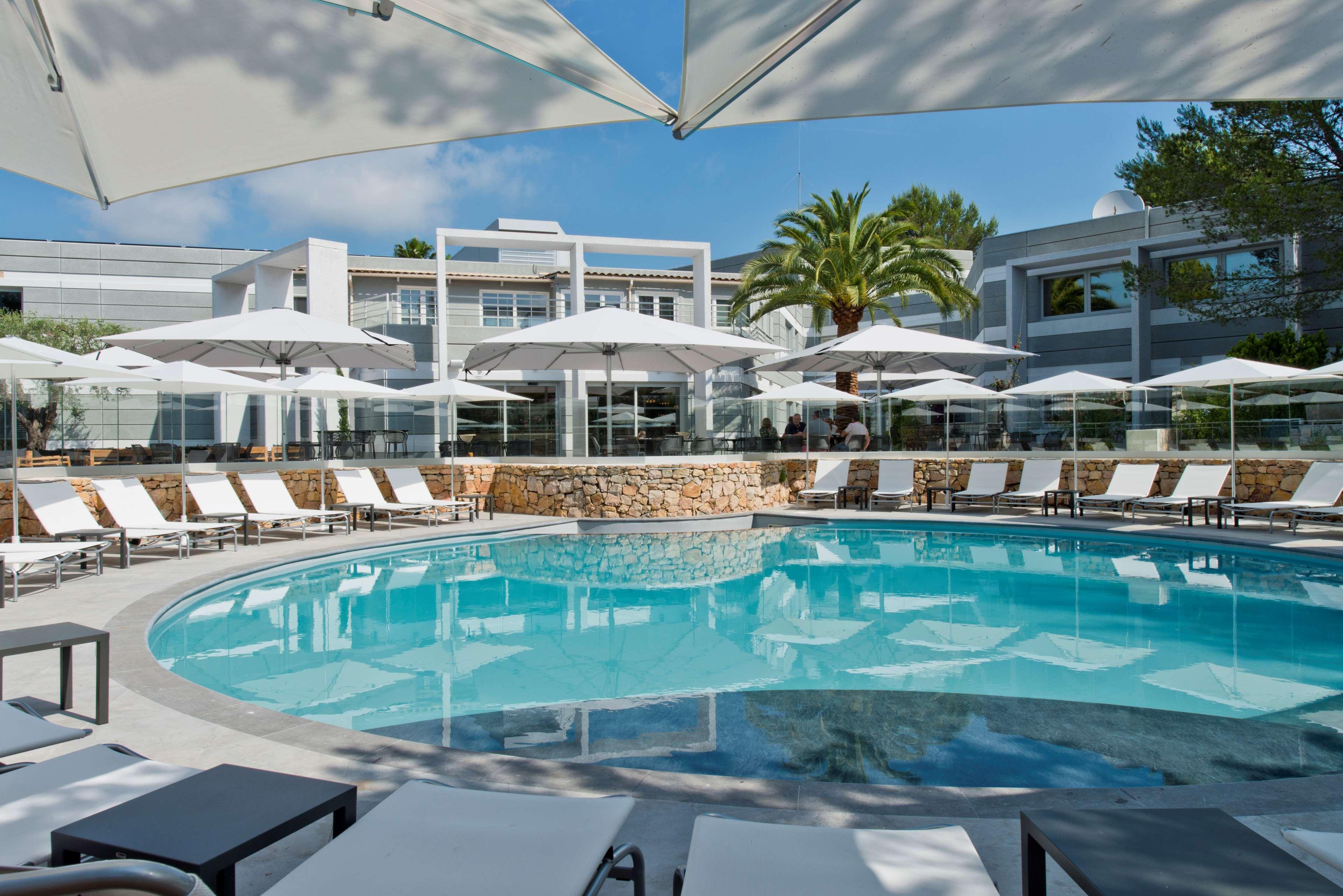 Golden Tulip Sophia Antipolis - Hotel & Spa Вальбонн Екстер'єр фото